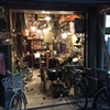 レトロな自転車修理屋さん。(浅草)