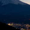 2013年「富士と町の夕暮れ」