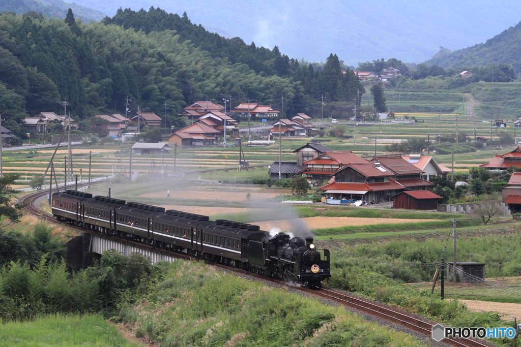 山里を下る