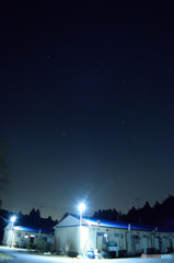 夜空を見上げれば