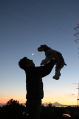 富士山と月と愛犬と私