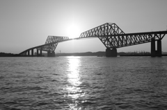 ゲートブリッチ