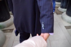 手