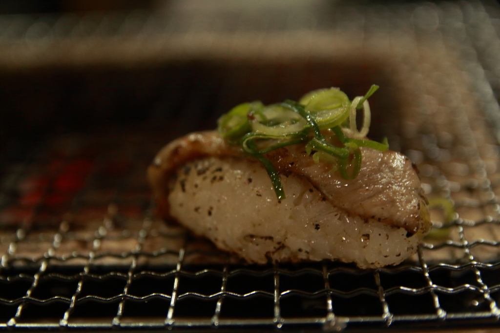 炙り肉寿司