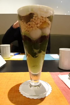 ごまかしてないパフェ