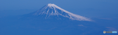 日本航空の窓から富士山！