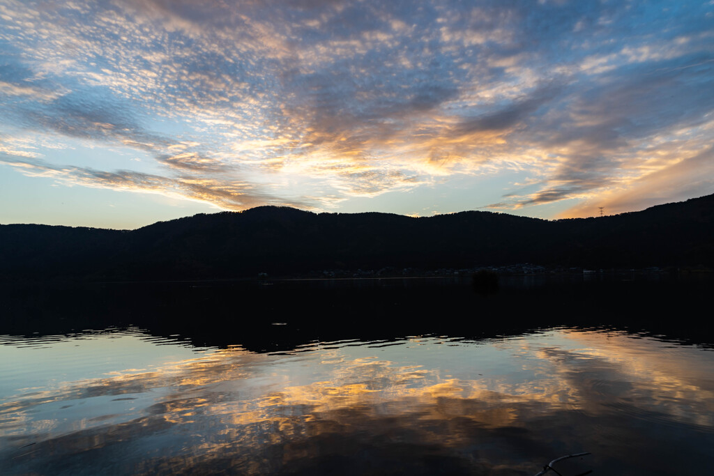 余呉湖 by syall （ID：11479825） 写真共有サイトPHOTOHITO