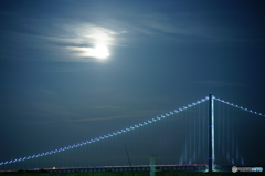 お月と橋