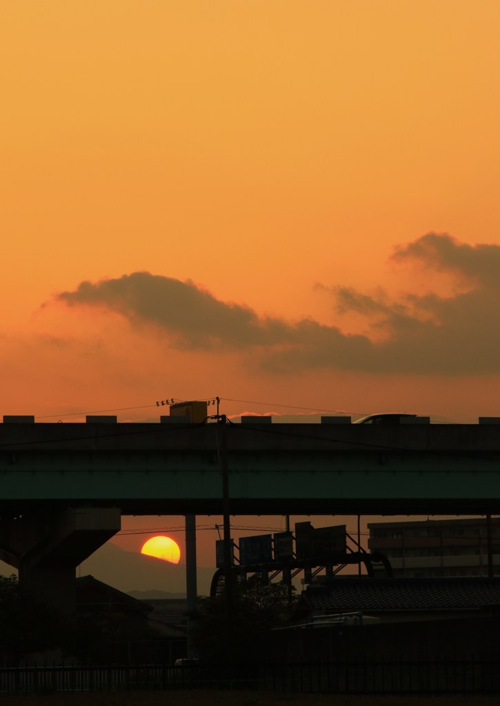 都会の夕陽