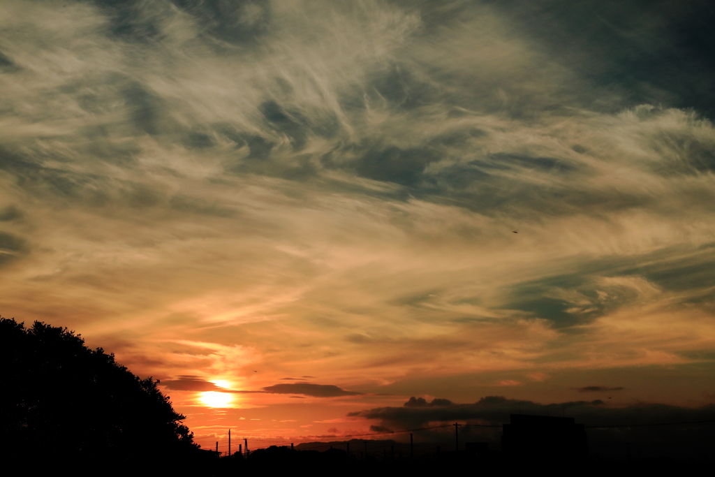 朝陽と雲