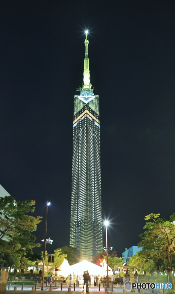光の塔
