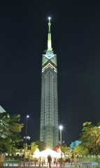 光の塔