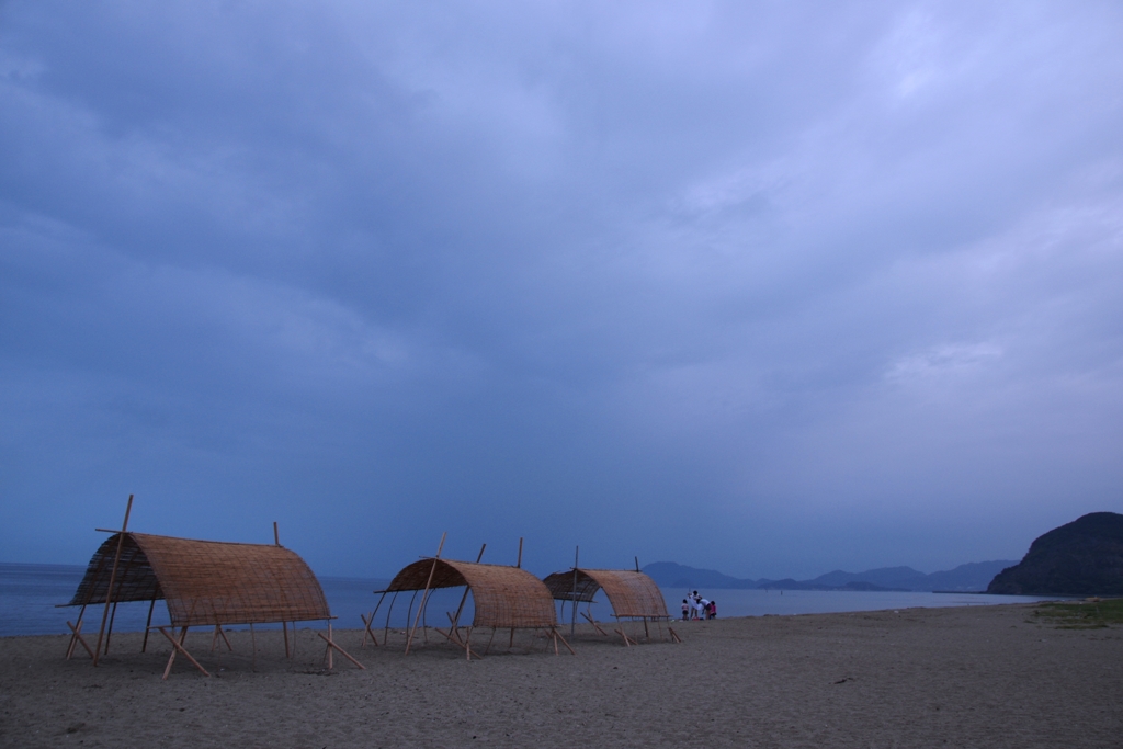 夕暮れ（曇り）の有明浜　＠観音寺