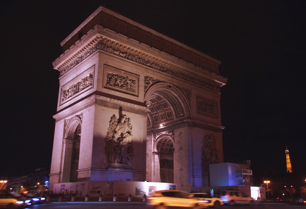 夜の凱旋門　＠パリ