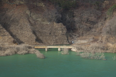 変わりゆく故郷 ”ダム湖底の形見” 「廃線鉄橋」