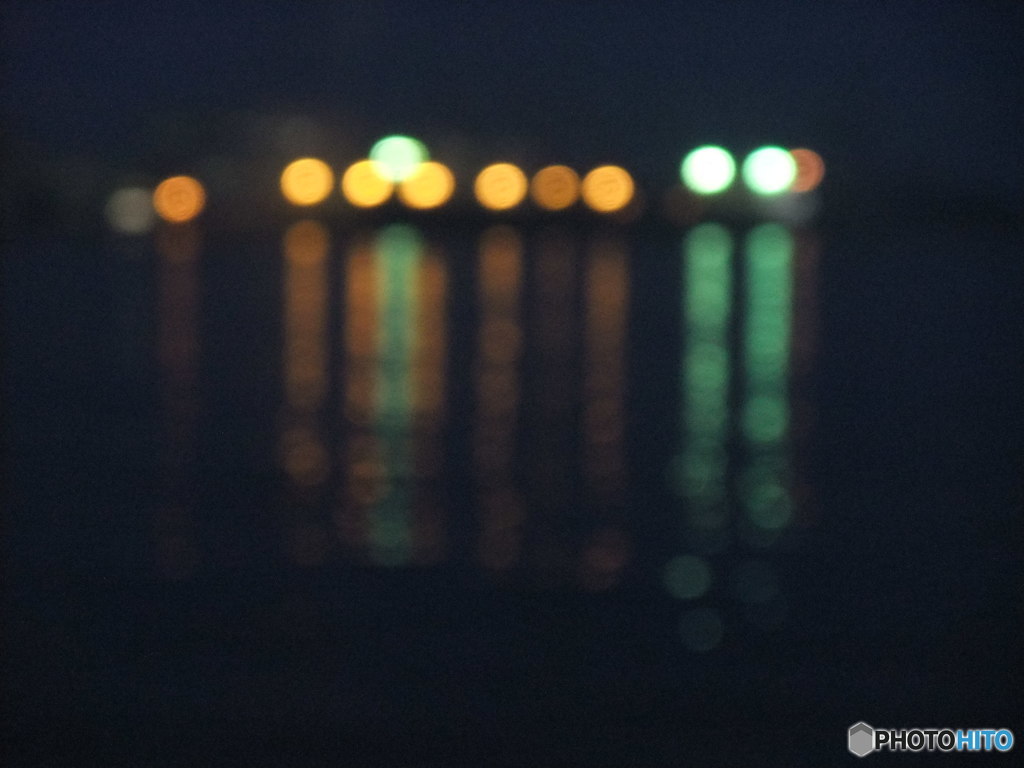 海辺の灯り