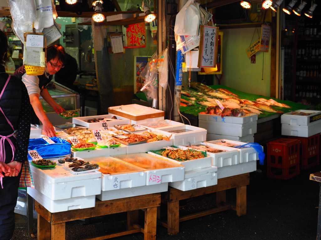 商店街の魚屋さん