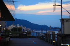 海に向かって