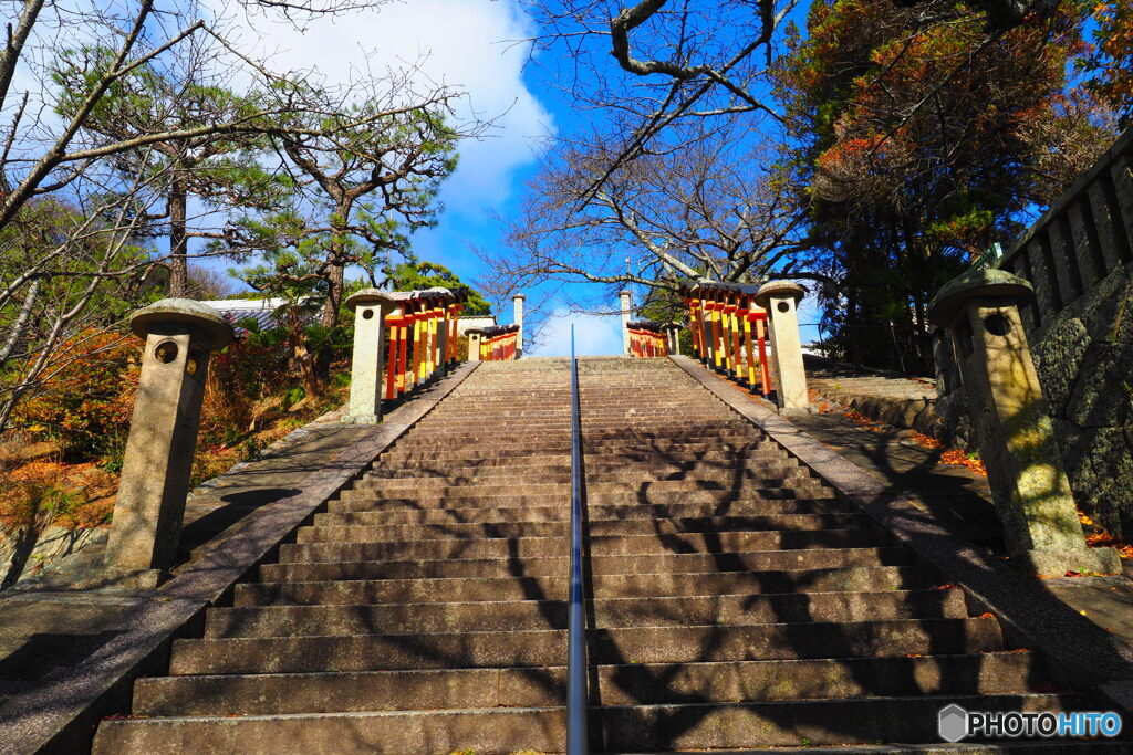 石段の上の雲