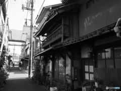時が止まった二階家