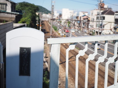 うずしお橋から線路を臨む