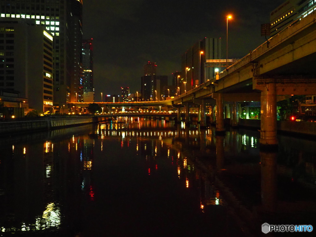 水都の夜