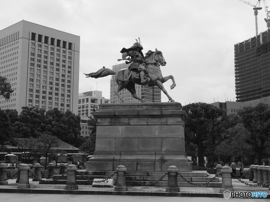 馳せ参じたる武士（もののふ）