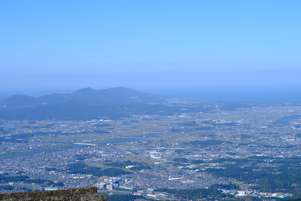 登山。
