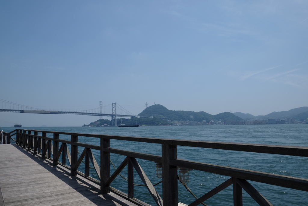 うみと橋。
