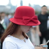 In Shanghai　印象的な紅い帽子