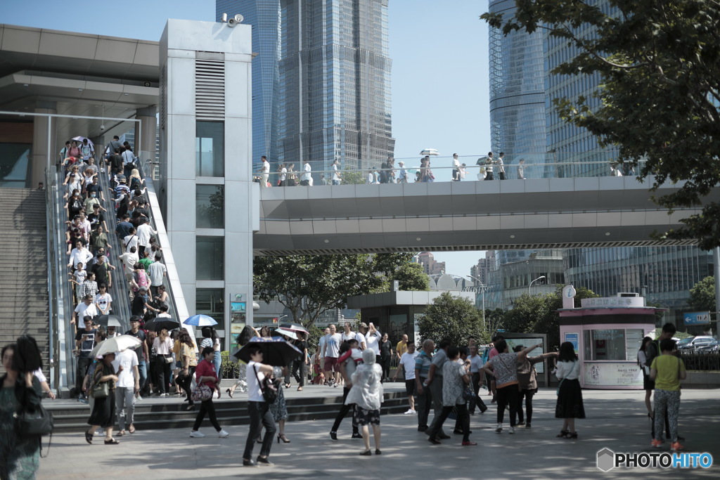 In Shanghai　上海の日常　いつも人が多い場所