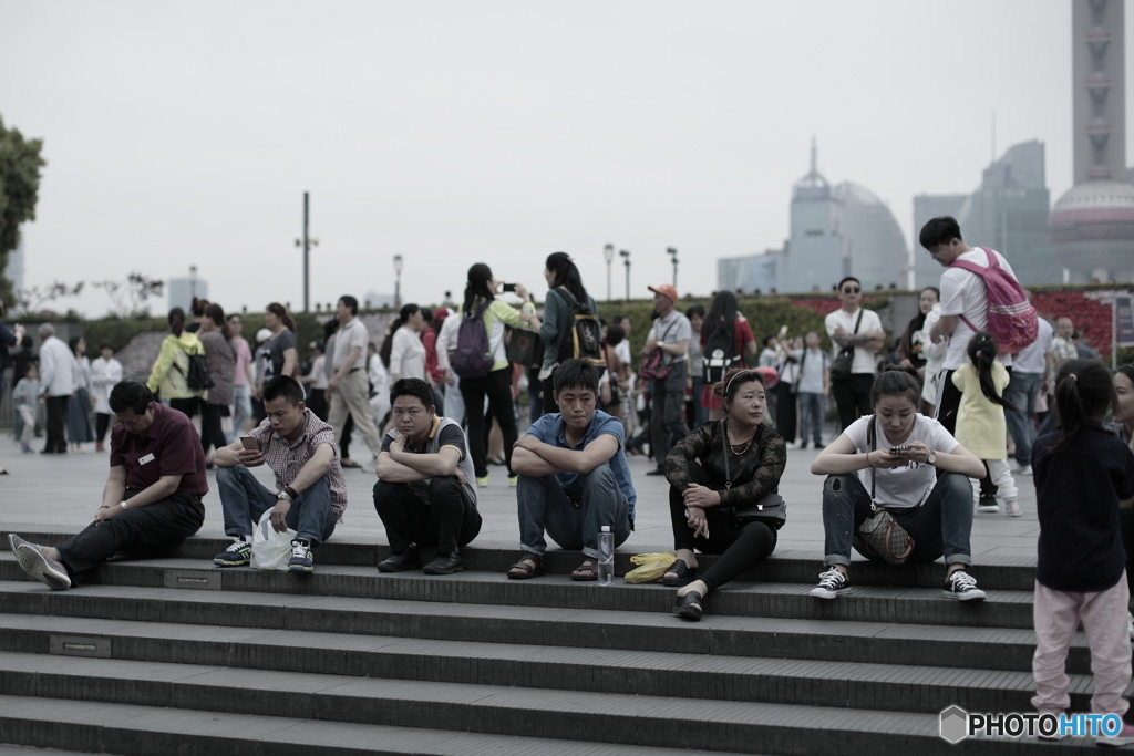 In Shanghai　上海の日常　人に疲れた人たち