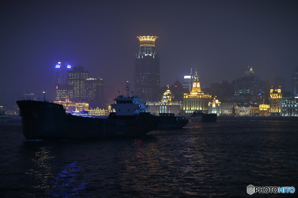 夜の黄浦江と外灘