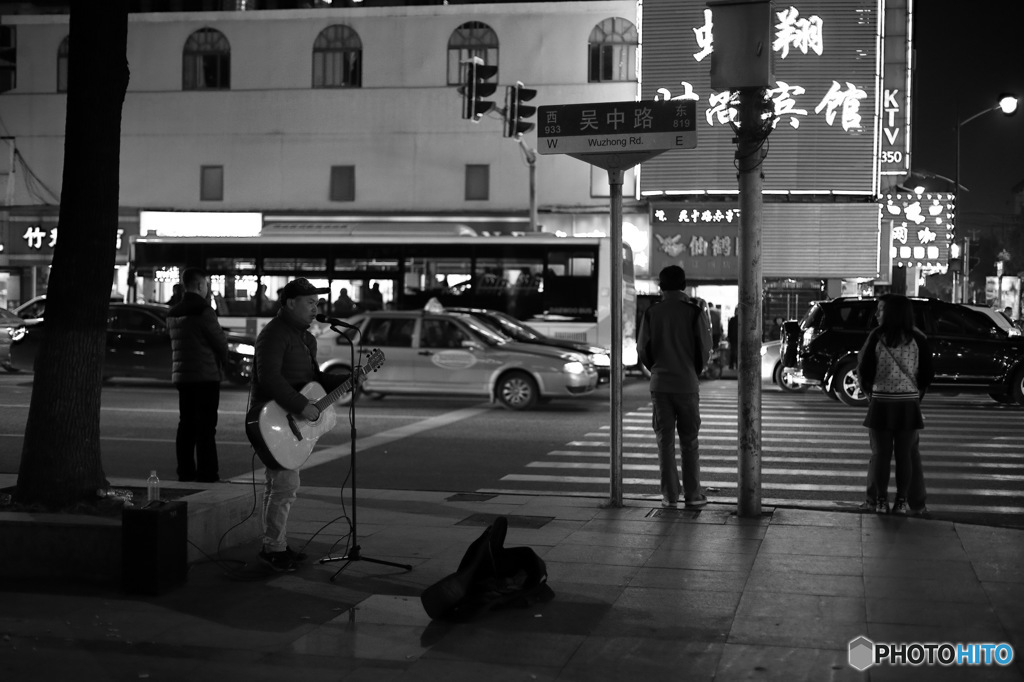 In Shanghai　路上ライブ