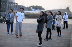 上海　スナップ　視線の先は