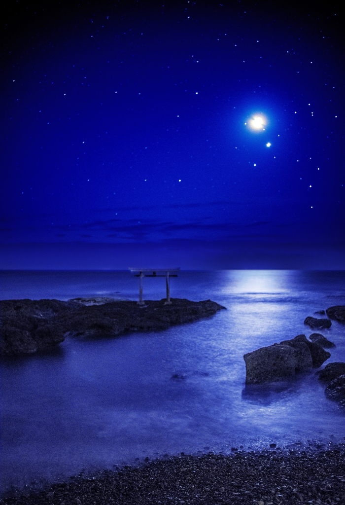 【静夜を漕ぐ】