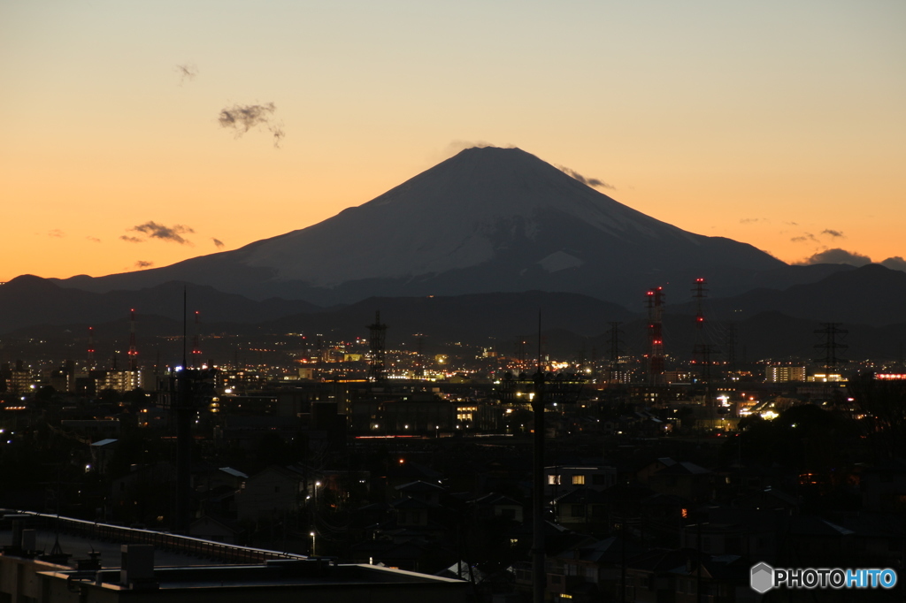 夕暮れの富士山