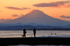 日が暮れて