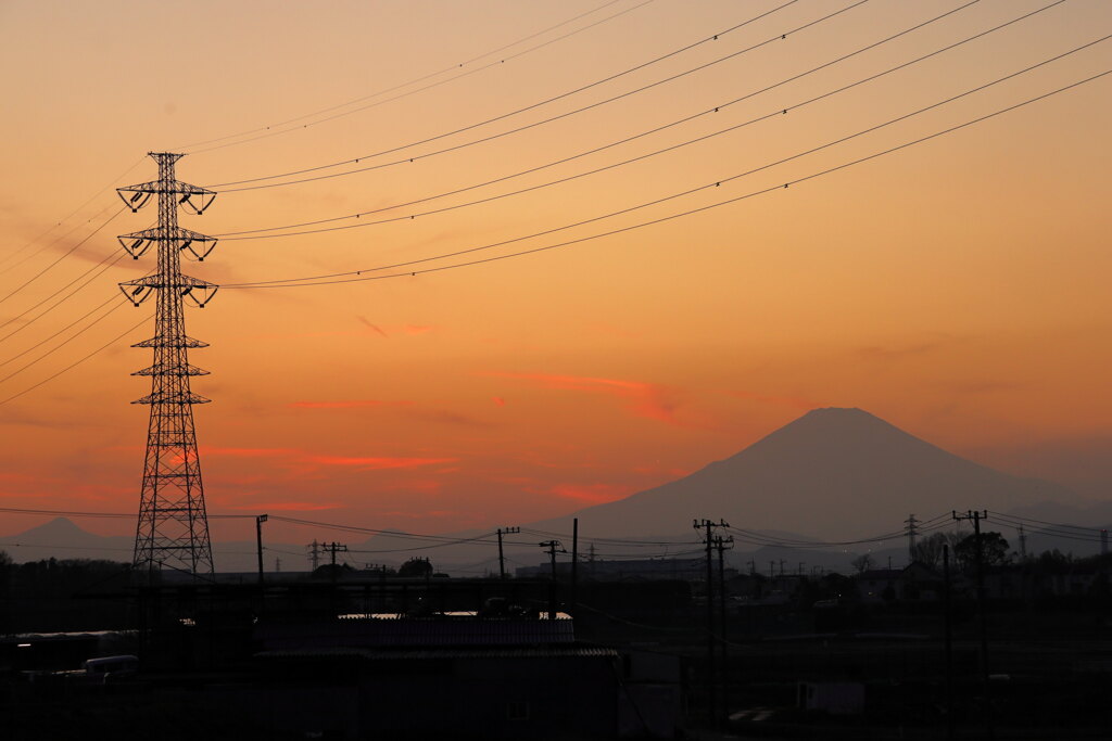 夕闇に包まれる頃