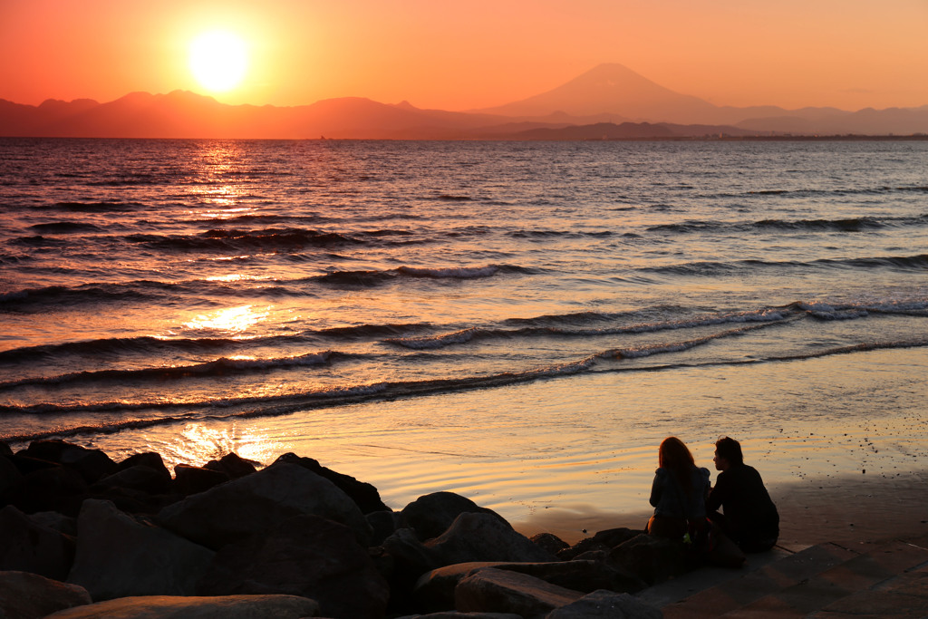 夕陽を見つめて