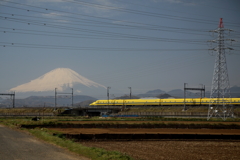 新幹線　黄色