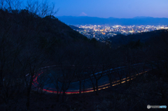 甲府の街と富士山