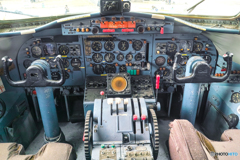 YS-11の操縦席