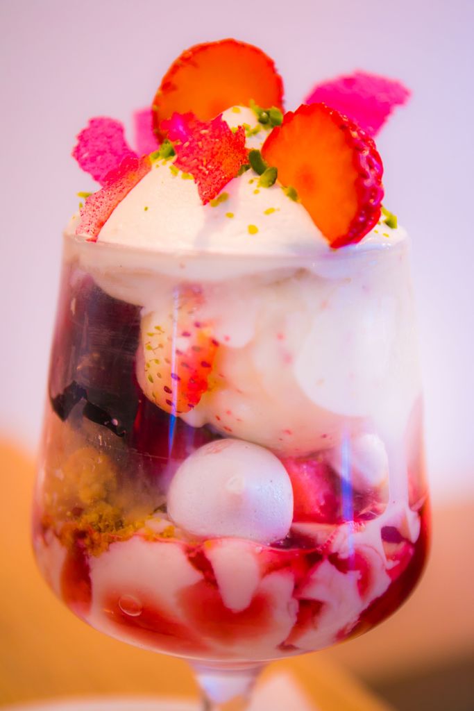 いちごパフェ000