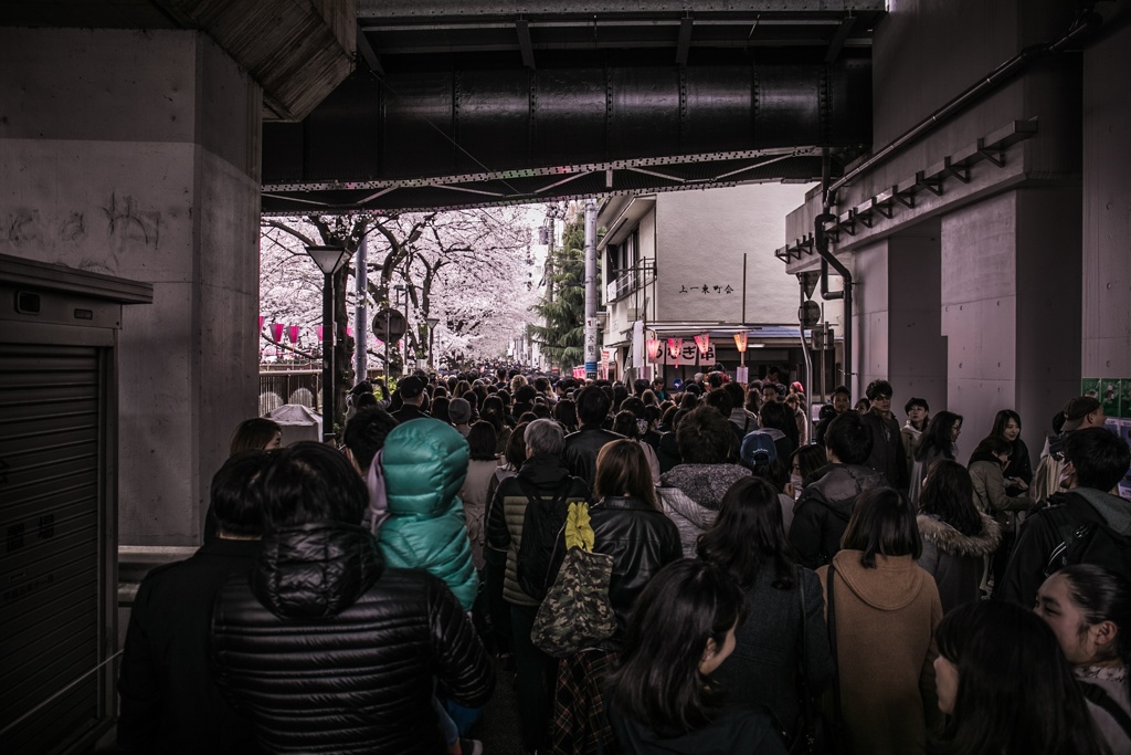 川002