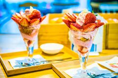 いちごのパフェ006