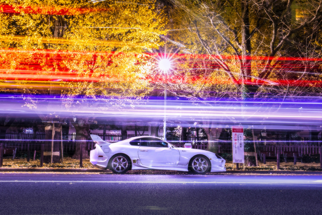 外苑前＠紅葉と車001sam