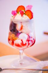 いちごパフェ001