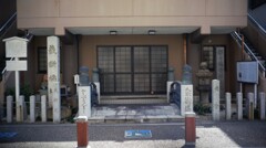 玄関先の橋
