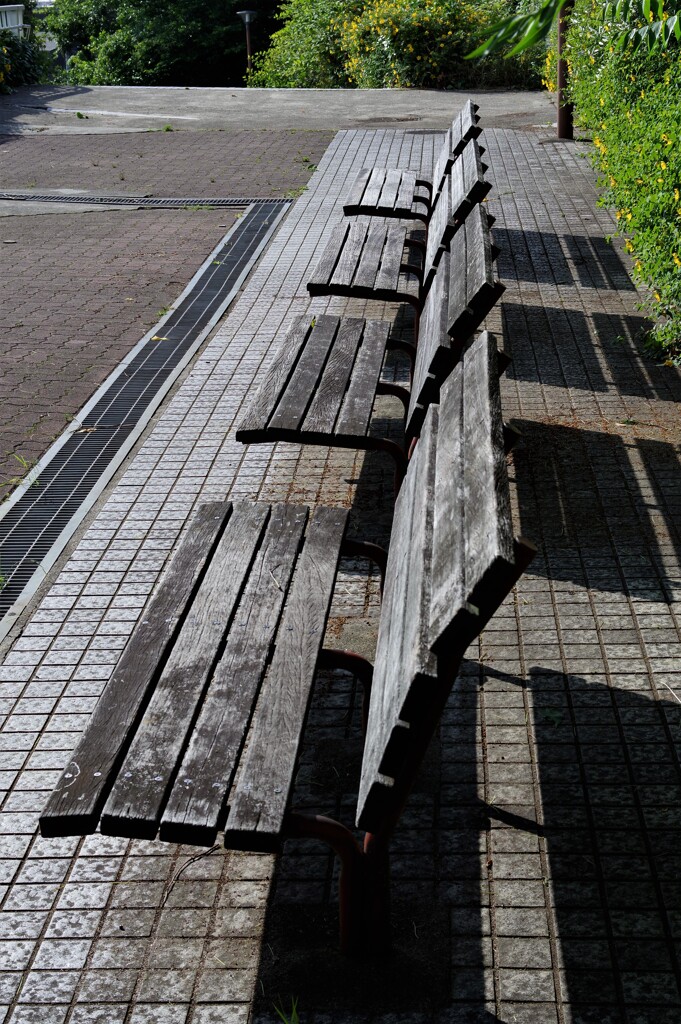四連ベンチ